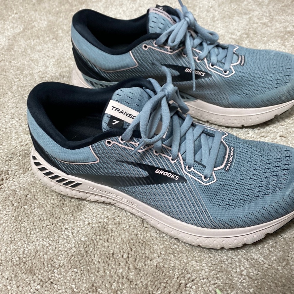 Brooks transcends women 9